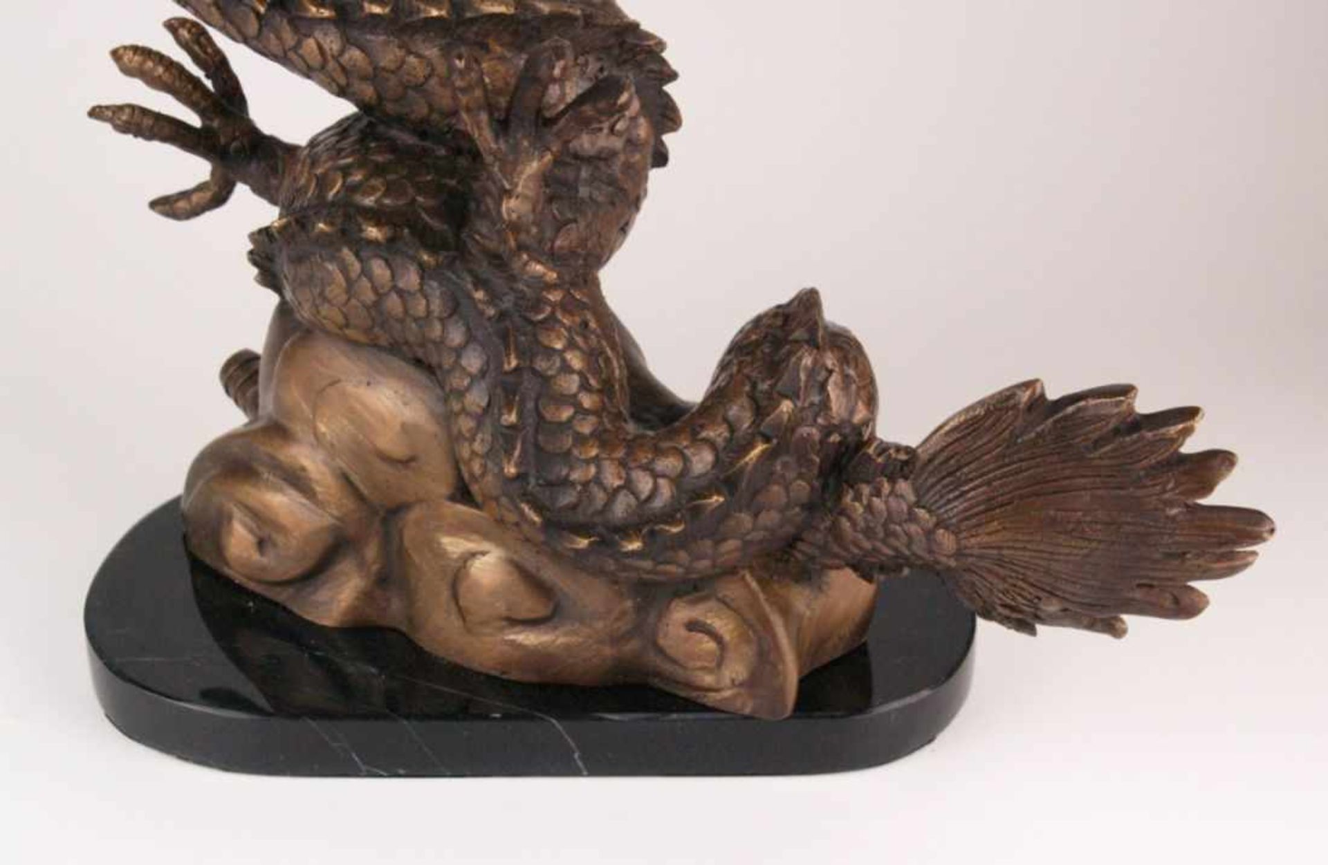 Wasserspeier "Chinesischer Drache mit Wunschperle" - Bronze, braun patiniert, als Wasserspeier, - Bild 7 aus 9