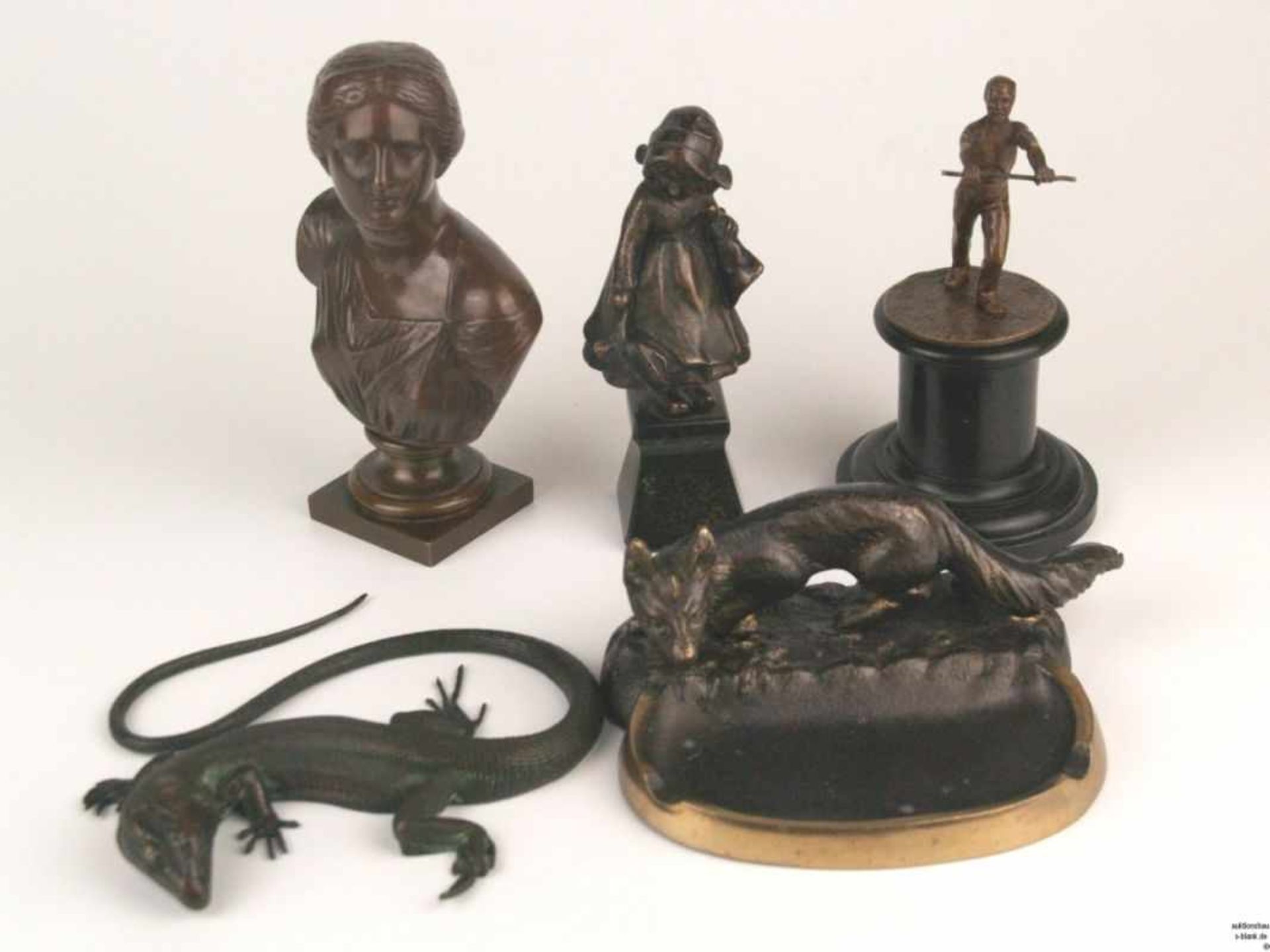 Konvolut Bronzefiguren - 1x Peleschka, Franz (1873-1907, Wiener Bildhauer) Mädchen mit Puppen, am