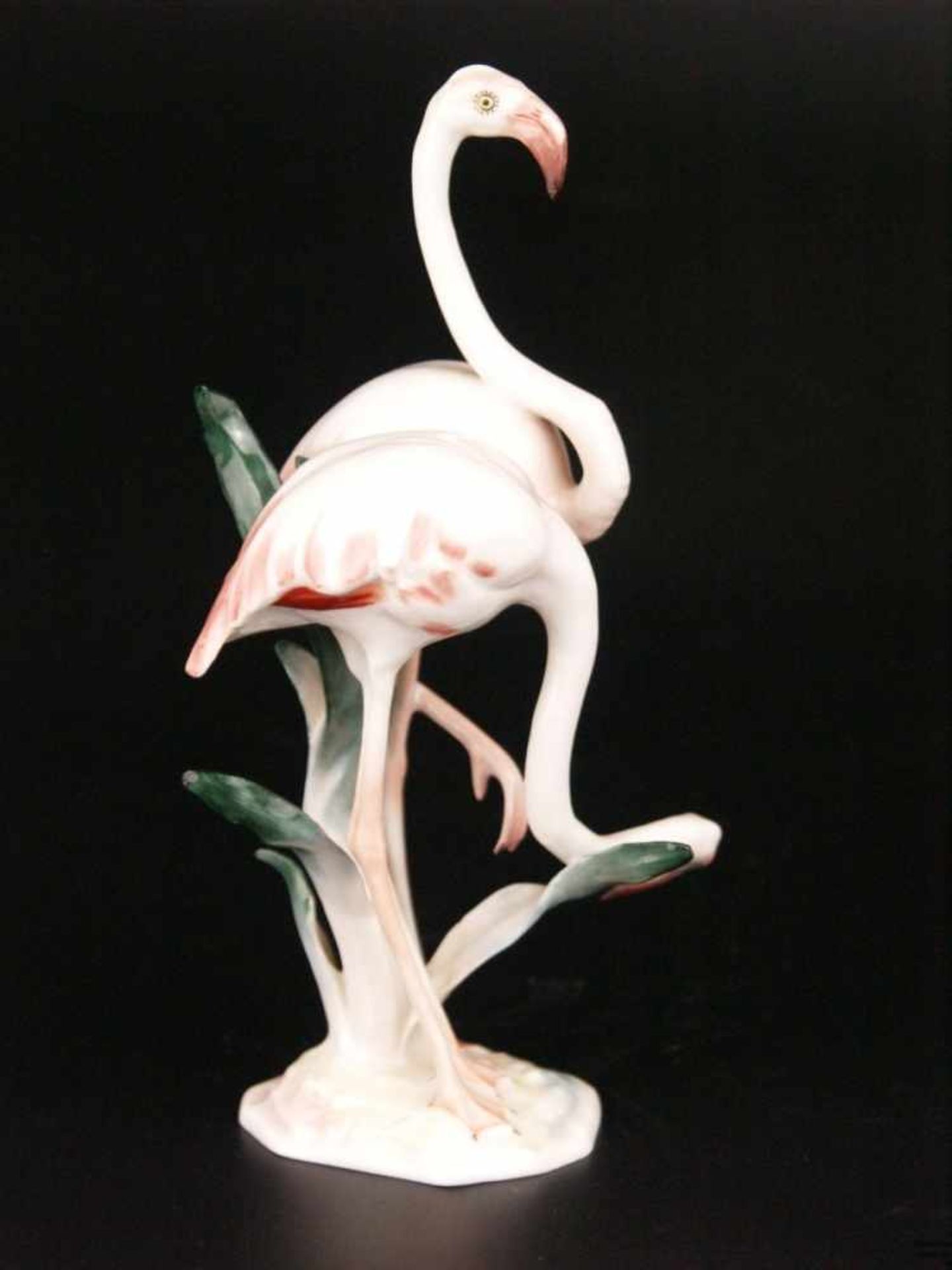 Figurengruppe "Paar Flamingos", 2 Flamingos auf vegetabiler Plinthe, Hutschenreuther, Entwurf H. - Bild 2 aus 7