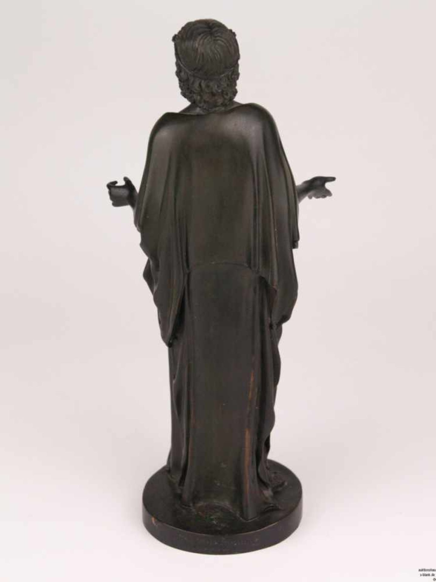 Bronzefigur "Stehender Jüngling im langen Chitongewand" - Entwurf nach dem Vorbild des - Bild 2 aus 7