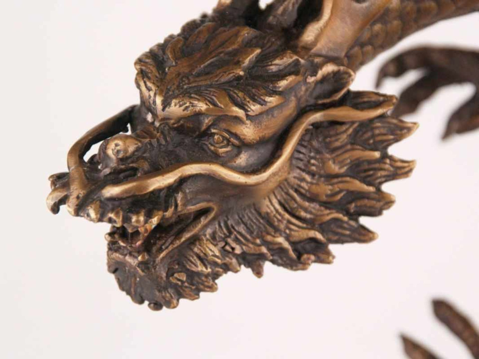 Wasserspeier "Chinesischer Drache mit Wunschperle" - Bronze, braun patiniert, als Wasserspeier, - Bild 4 aus 9