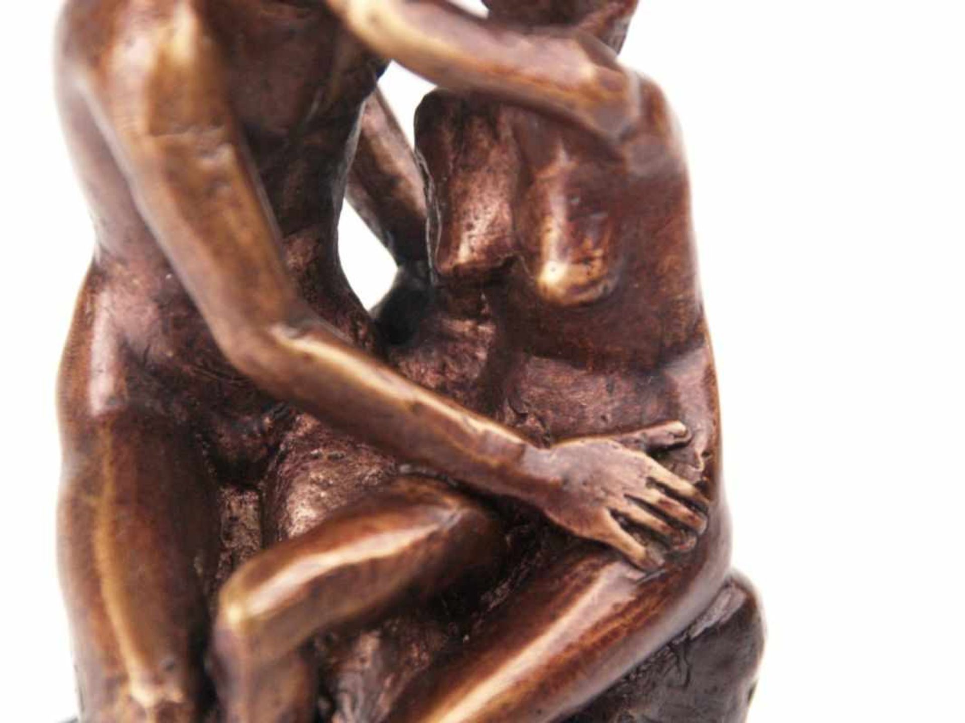 Rodin, Auguste (1840-1917,nach) - "Der Kuss" (Original von 1886) Darstellung eines sich umarmenden - Bild 5 aus 6