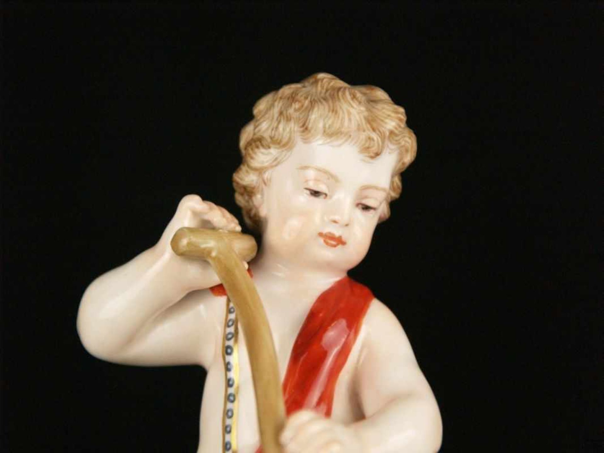 Porzellanfigur "Amor als Gärtner"/Allegorie "Die Erde" - Meissen, blaue Knaufschwertermarke,2.Hälfte - Bild 2 aus 7