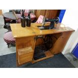 ANTIQUE OAK CASE PFAFF SEWING MACHINE