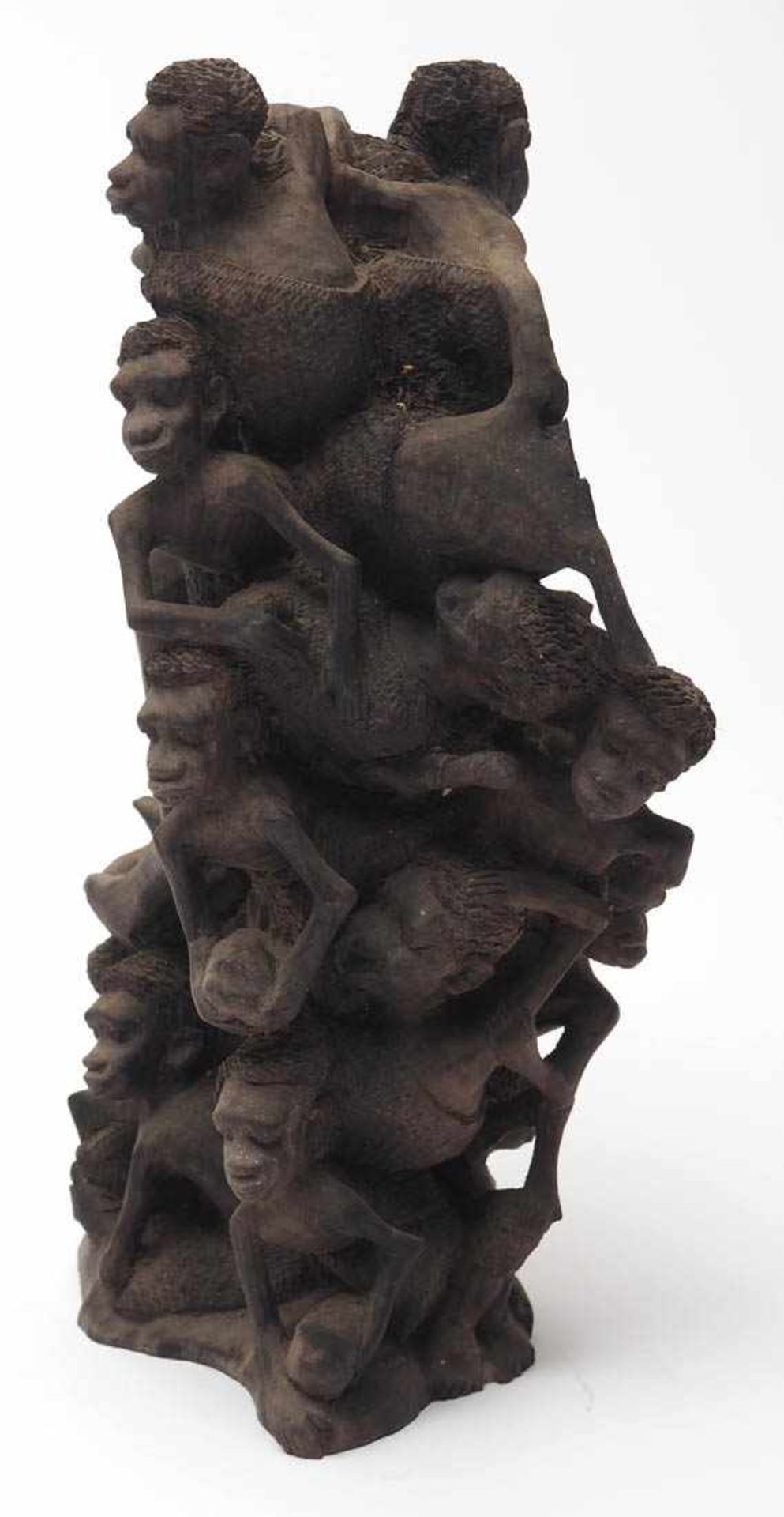 Figurine, Afrika Sitzende Frau mit großem Lippenschmuck, auf ihrem Schoss einen großen Kürbis - Bild 3 aus 5