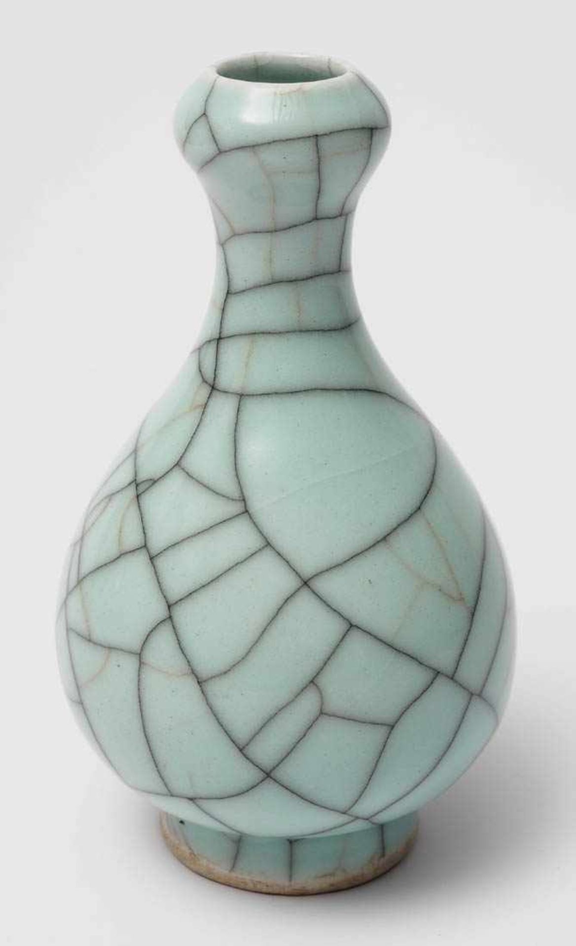 Vase, China, Qing-Dynastie Auf rundem Standring birnenförmiger Korpus mit kurzem Hals und - Bild 4 aus 7