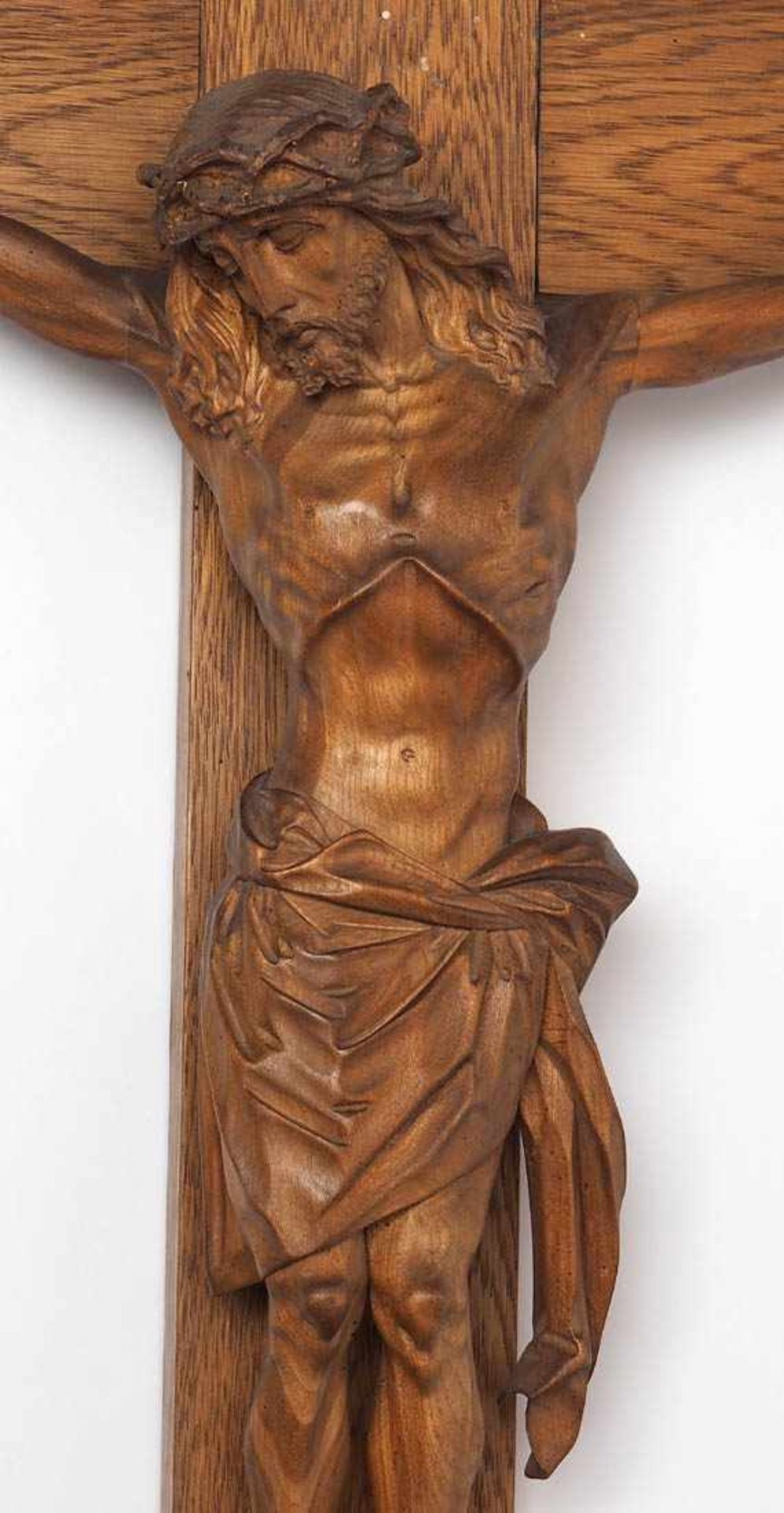 Kruzifix Glattes Eichenholzkreuz. Fein geschnitzter Christuskorpus aus Hartholz. H.90cm. Hände und - Bild 2 aus 2