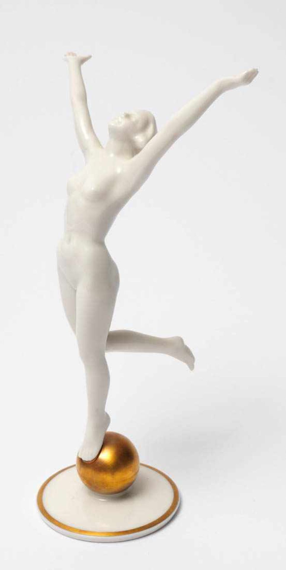 Figurine "Sonnenkind", Karl Tutter für Hutschenreuther Weiblicher Akt in bewegter Haltung auf