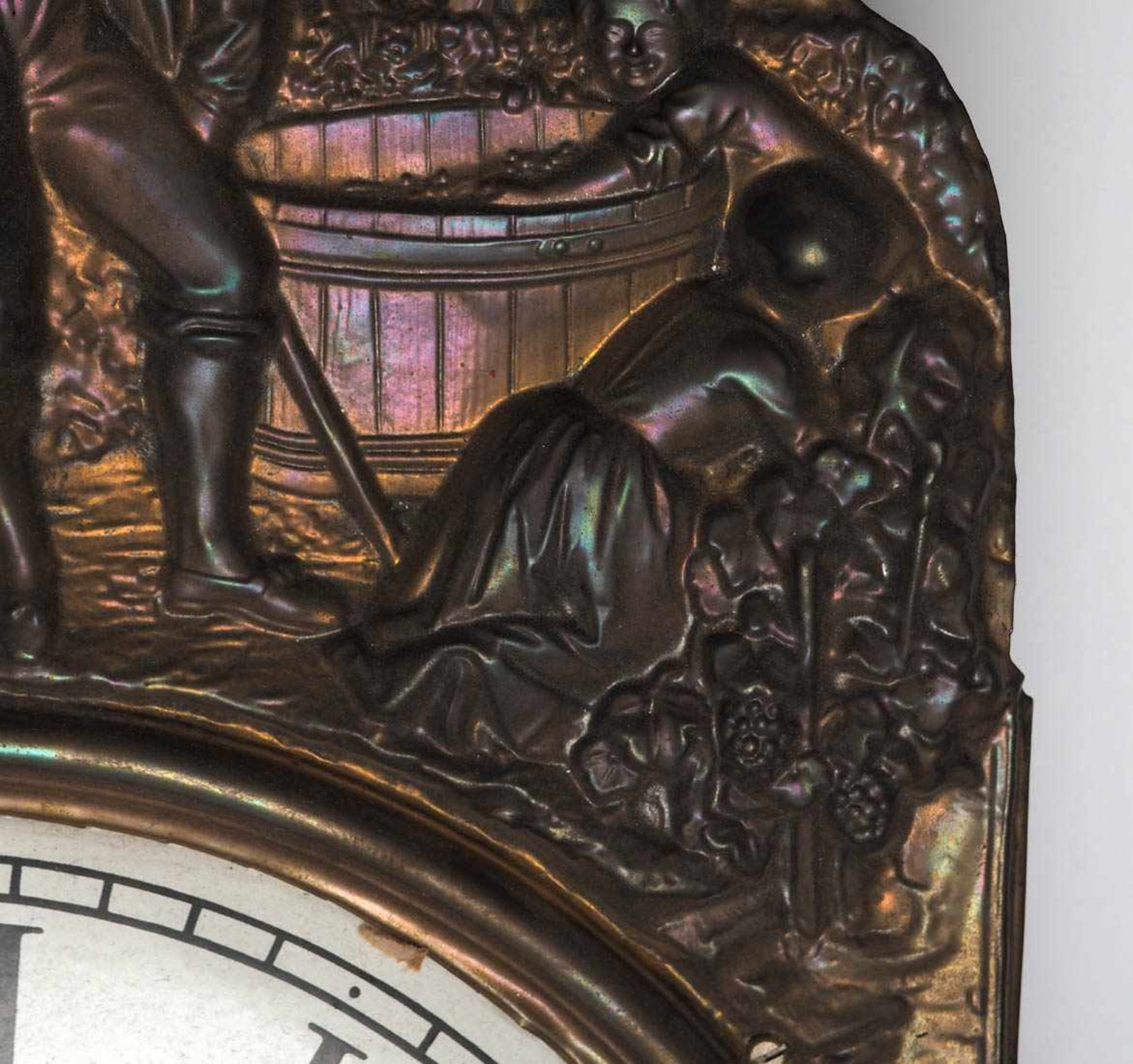 Comtoise-Uhr, 2. Hälfte 19.Jhdt. Metallgespindeltes Achttagewerk mit Halbstundenschlag auf Glocke. - Bild 3 aus 8