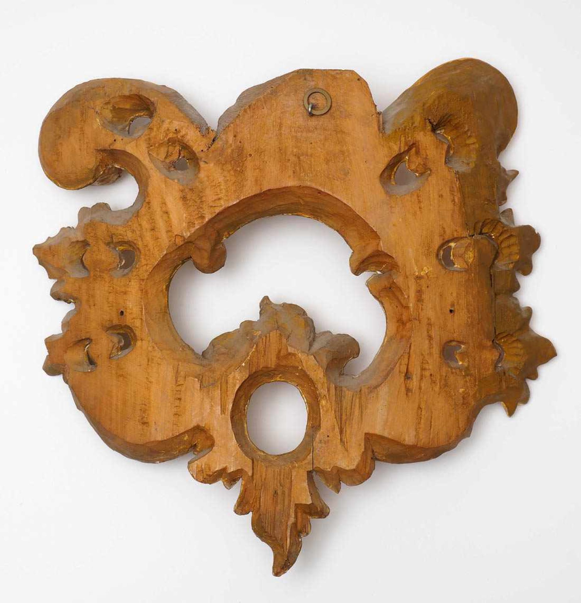 Große Barockvolute, 18.Jhdt. Lindenholz mit Blatt- und Ölvergoldung. Provenienz: Kloster Wimpfen, - Image 8 of 9