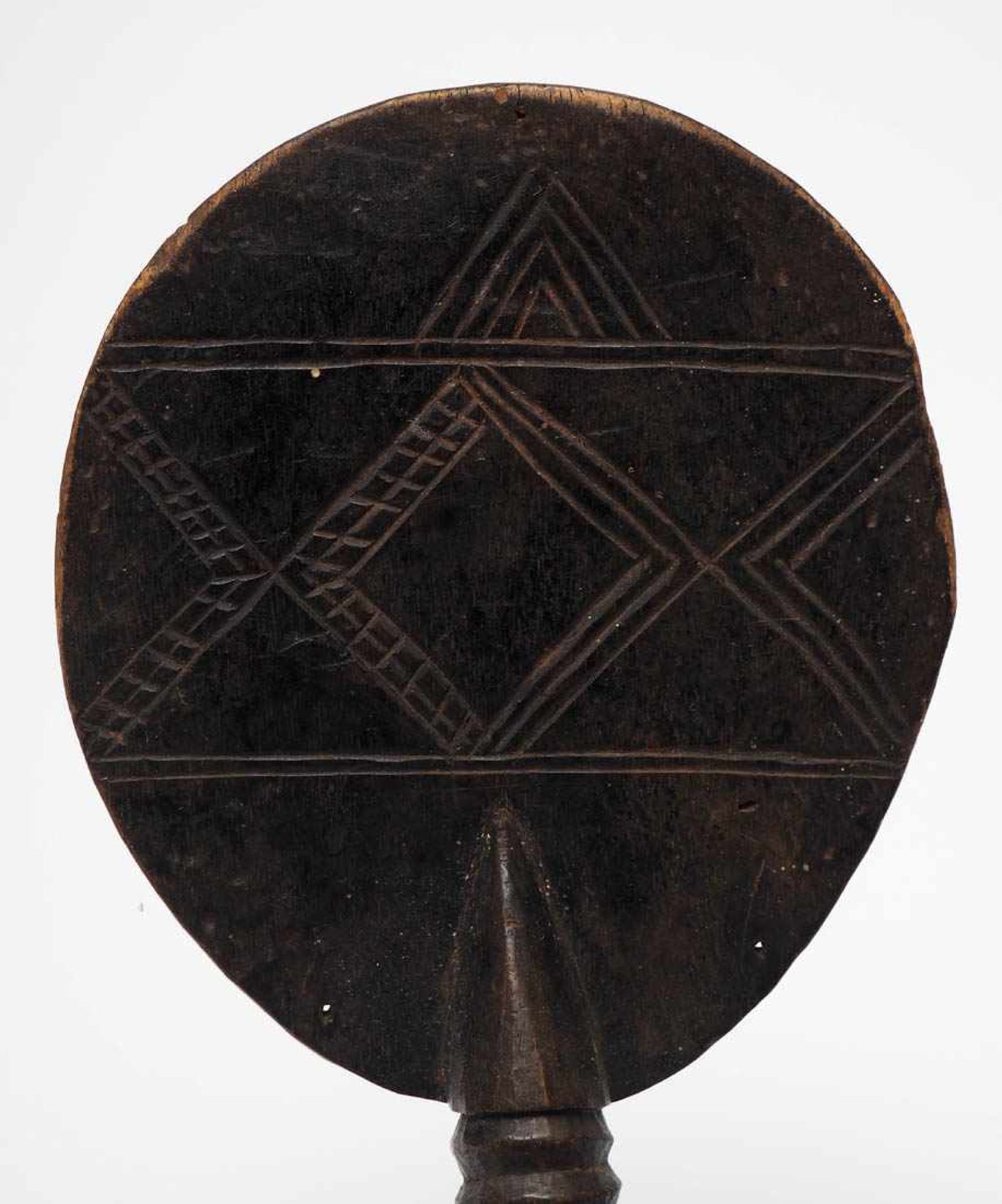 Fruchtbarkeitsfigur "Akan", Bembe, Dem. Rep. Kongo Mit scheibenförmigem Kopf. H.29cm. - Bild 4 aus 11