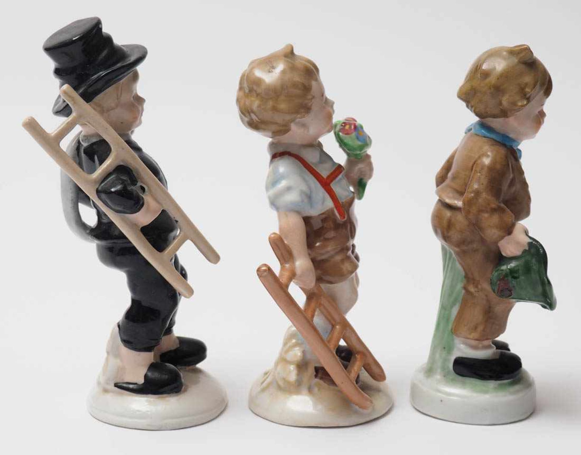 Drei Figuren, Fasold & Strauch Schornsteinfeger, Knabe mit Blumenstrauß und Bettlerknabe. - Bild 2 aus 3