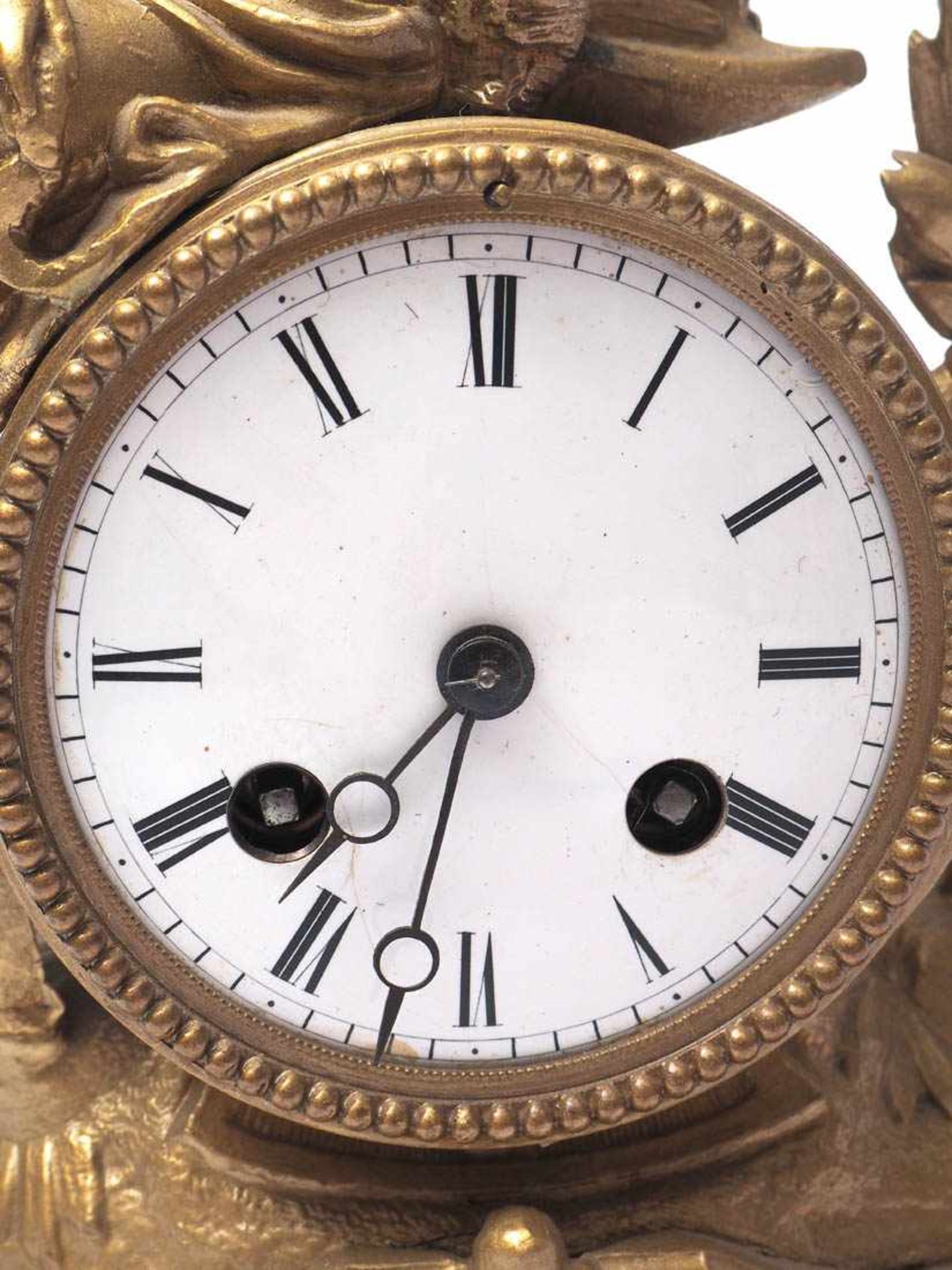 Salonuhr, Frankreich, 19.Jhdt. Auf naturalistischem Sockel Uhrtrommel, flankiert von zwei Büschen, - Bild 4 aus 5