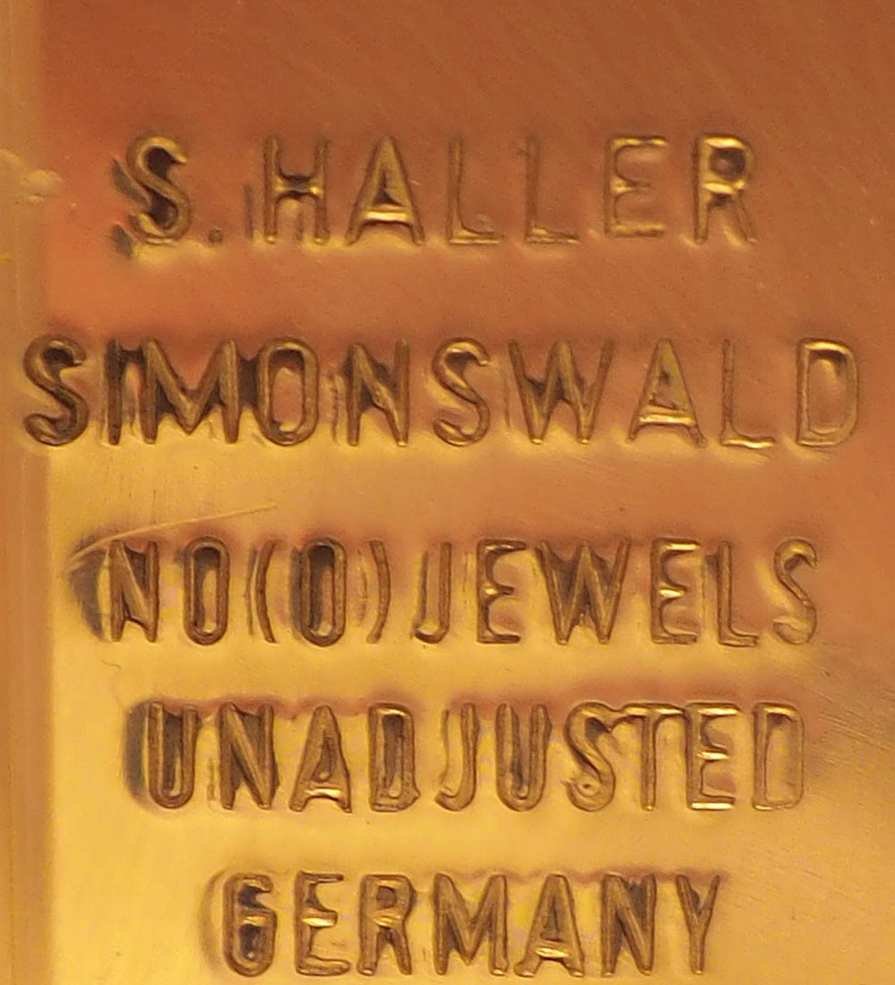 Jahresuhr, Haller, Simonswald Auf getreppter Sockelplatte Gestell mit zwei Säulen, darauf Gehäuse - Bild 3 aus 4