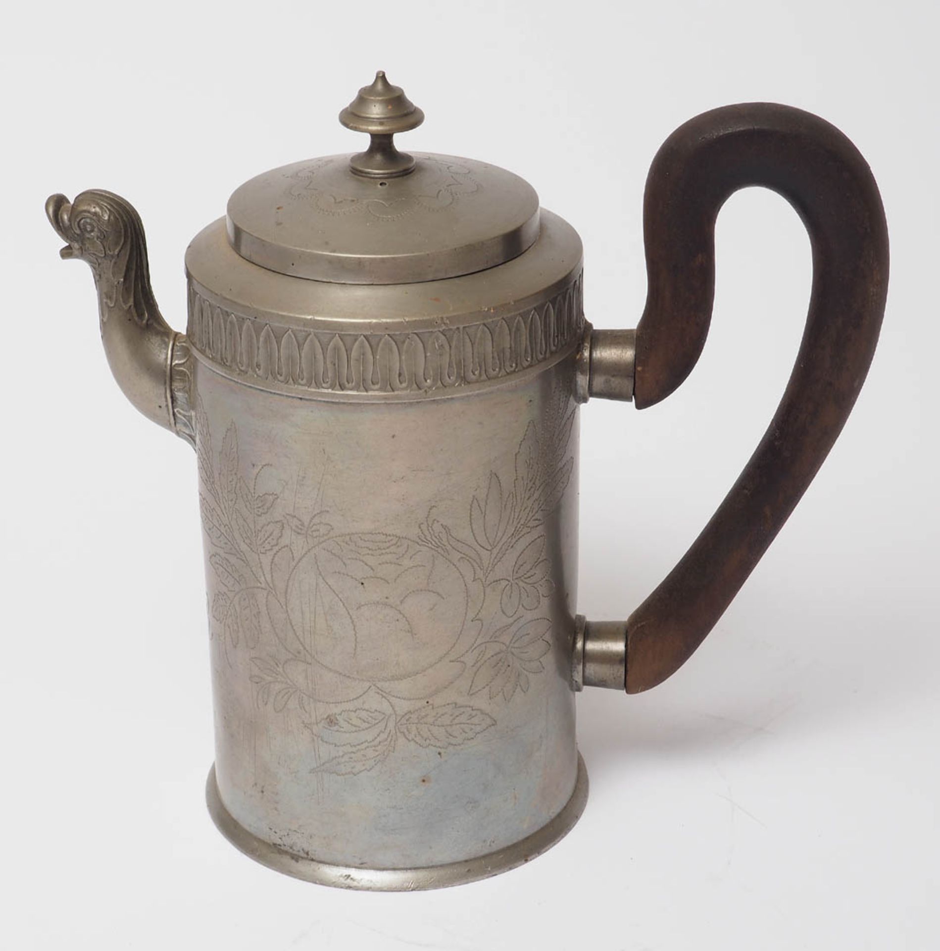 Kaffeekanne, dat. 1844 Zylindrischer Korpus mit Lorbeerblattfries. Ausguss mit Vogelkopf, - Bild 2 aus 5