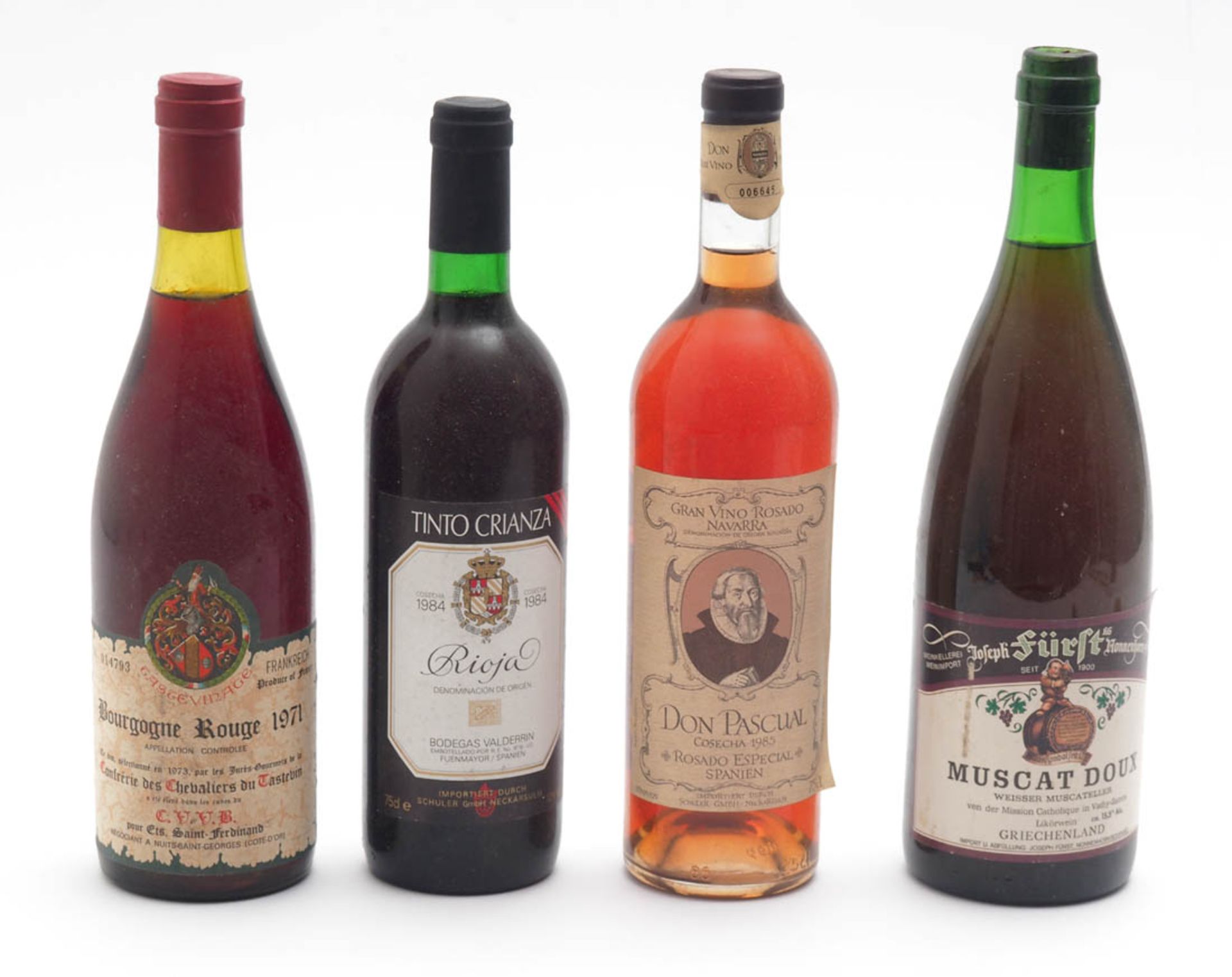 Vier div. Weine U.a. Rioja 1984; Nuits-St-Georges 1971, Saint-Ferdinand (Confrèrerie du Tastevin)