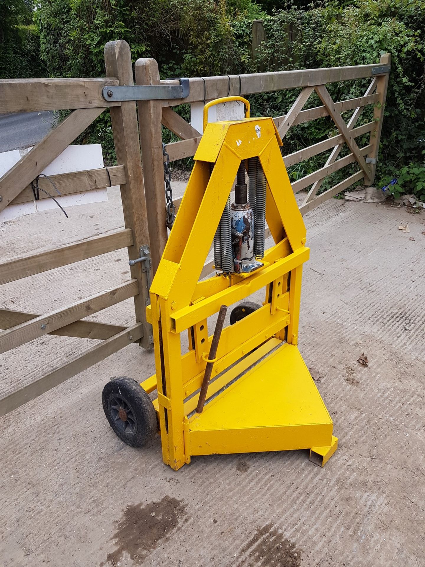 WARSOP HYDRAULIC BLOCK SPLITTER Location: GATWICK, UK