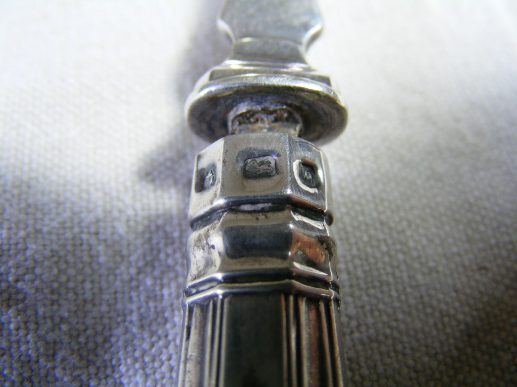 Edwardian silver-handled Strainer Spoon - Image 3 of 6