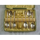 Cased set of silver Teaspoons and Sugar Tongs