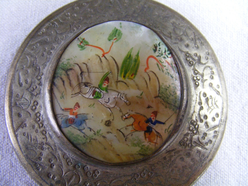 Two C20th small decorative Mirrors - Image 4 of 6