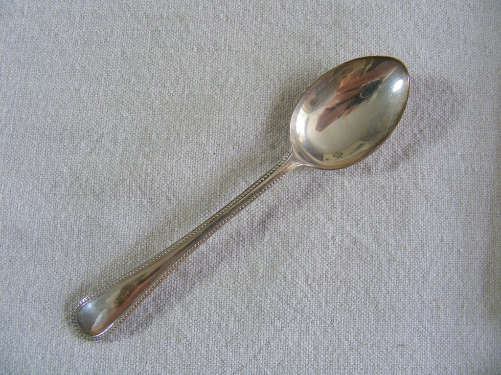 Cased set of silver Teaspoons and Sugar Tongs - Image 5 of 6