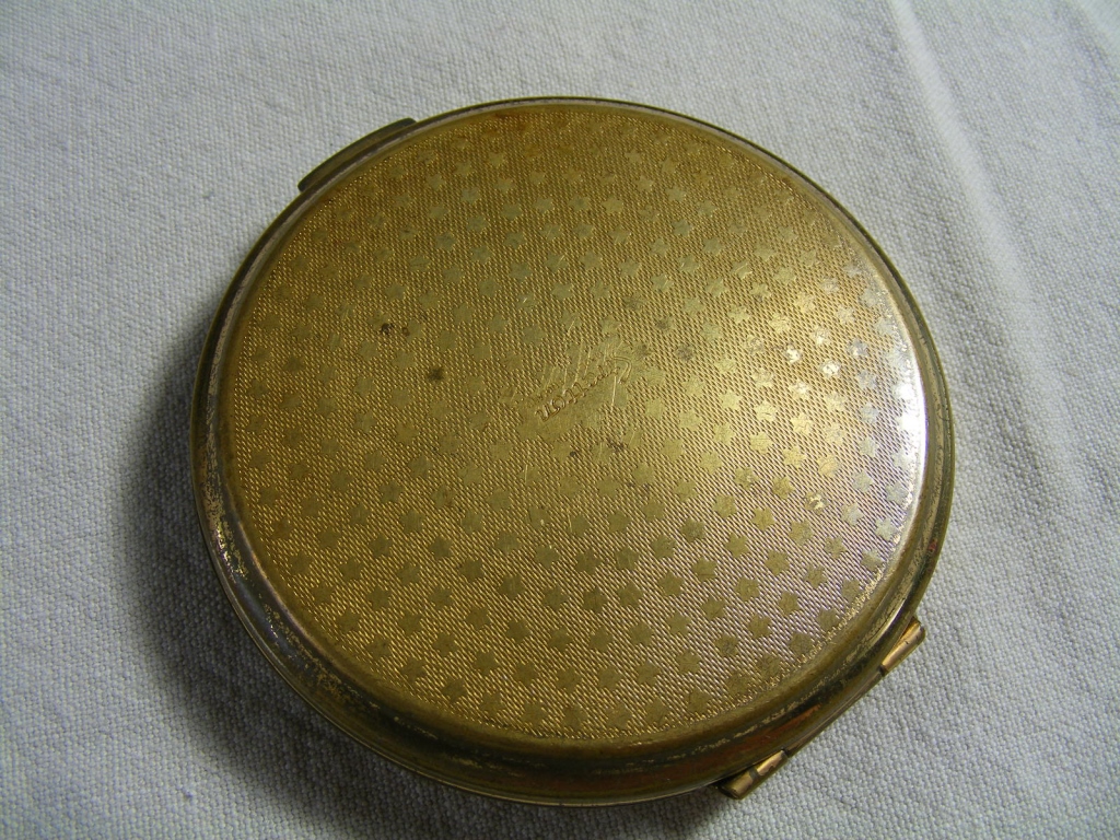 A Stratton Powder Compact - Image 2 of 4