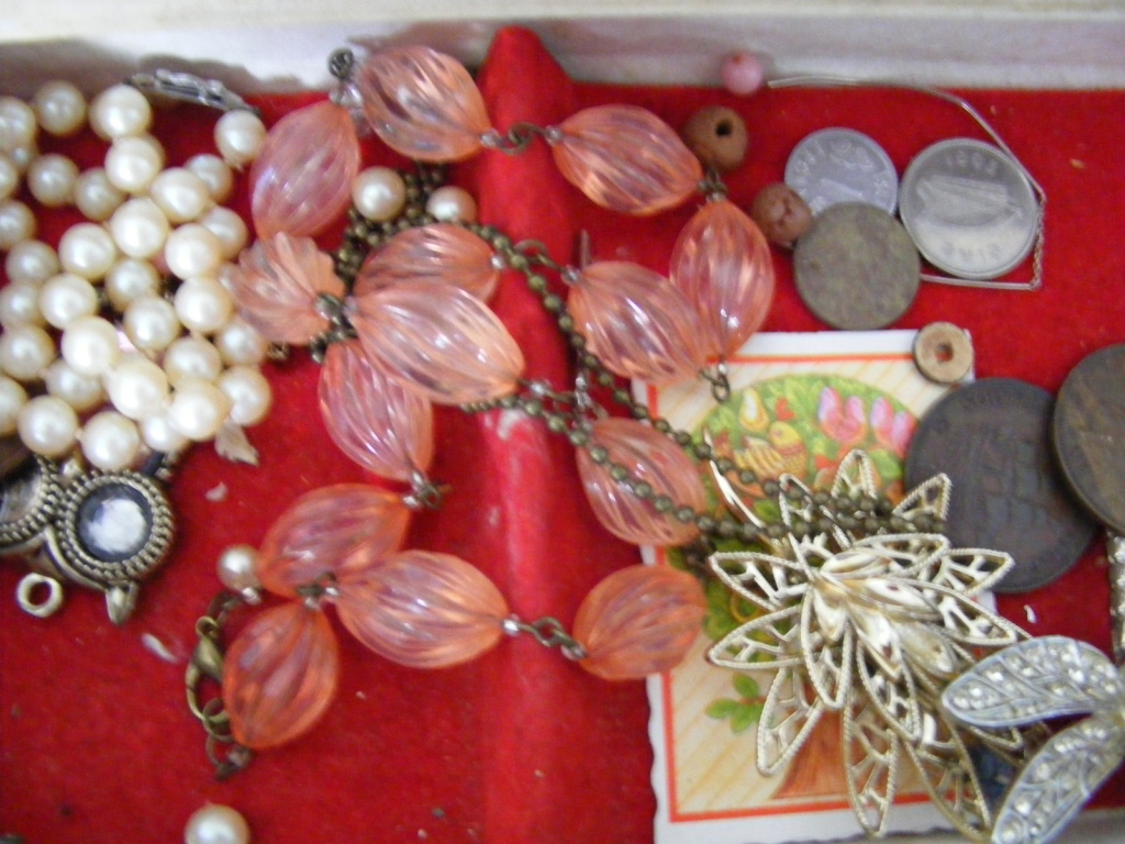 Large vintage Jewellery Box and Contents - Image 4 of 5