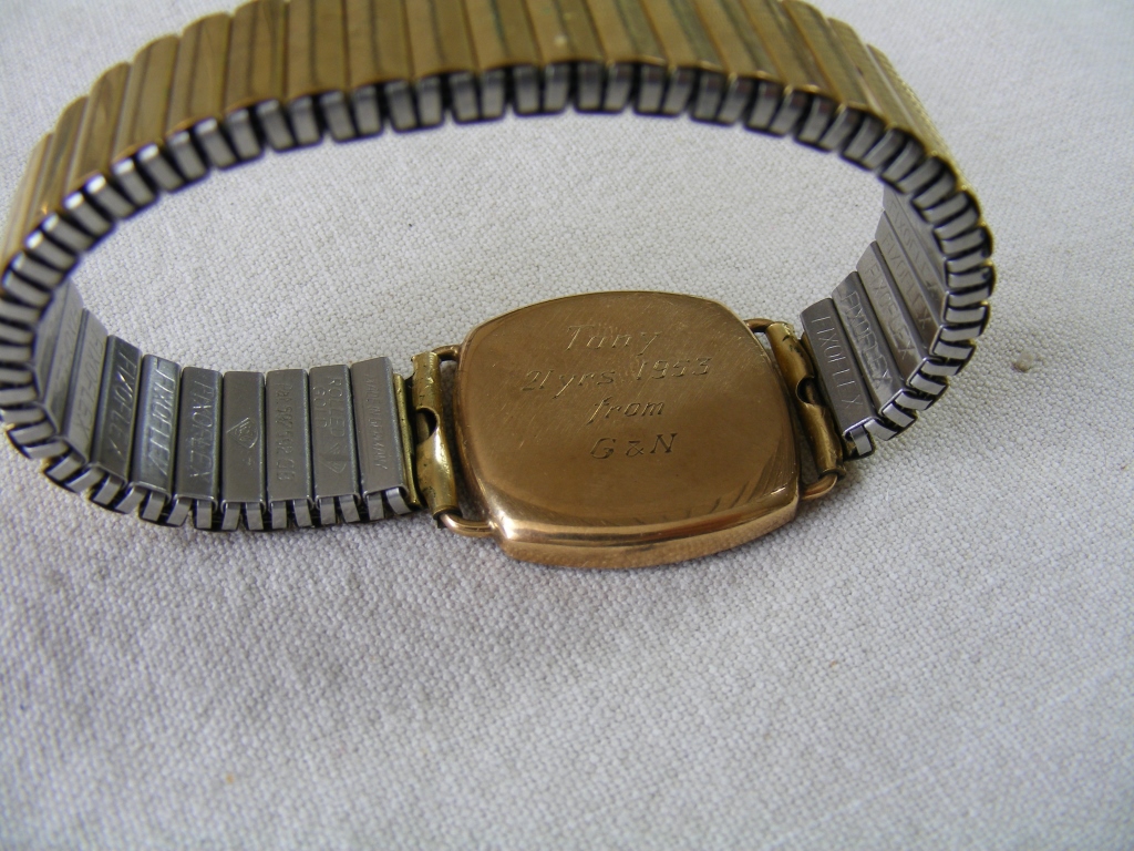 Vintage Helvetia 9ct gold Wristwatch - Image 3 of 4
