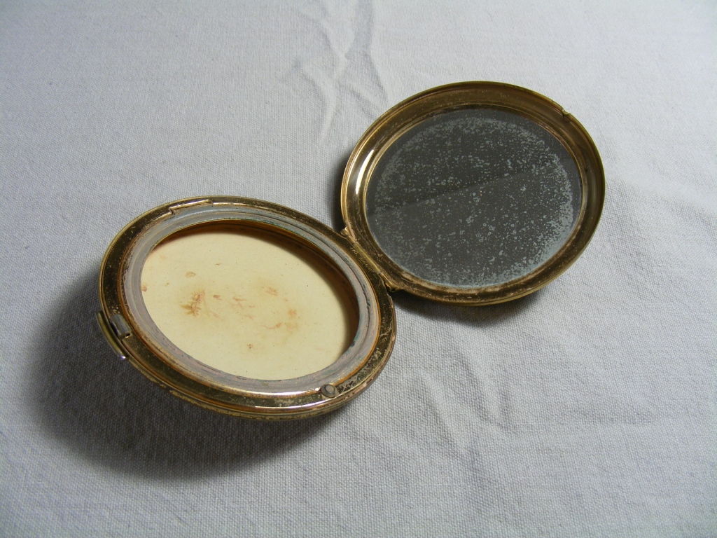 A Stratton Powder Compact - Image 4 of 4