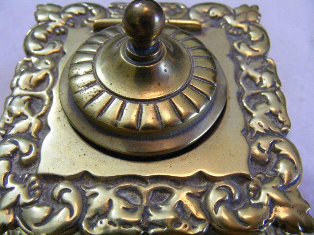 Ornate brass Inkwell - Image 7 of 9