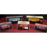 5 various Oxford 'Chipperfields circus' trailer & truck models