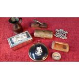 Various collectables to include, old wooden snuff box, pill boxes & military badge