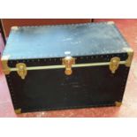 Travel trunk ( Locked)