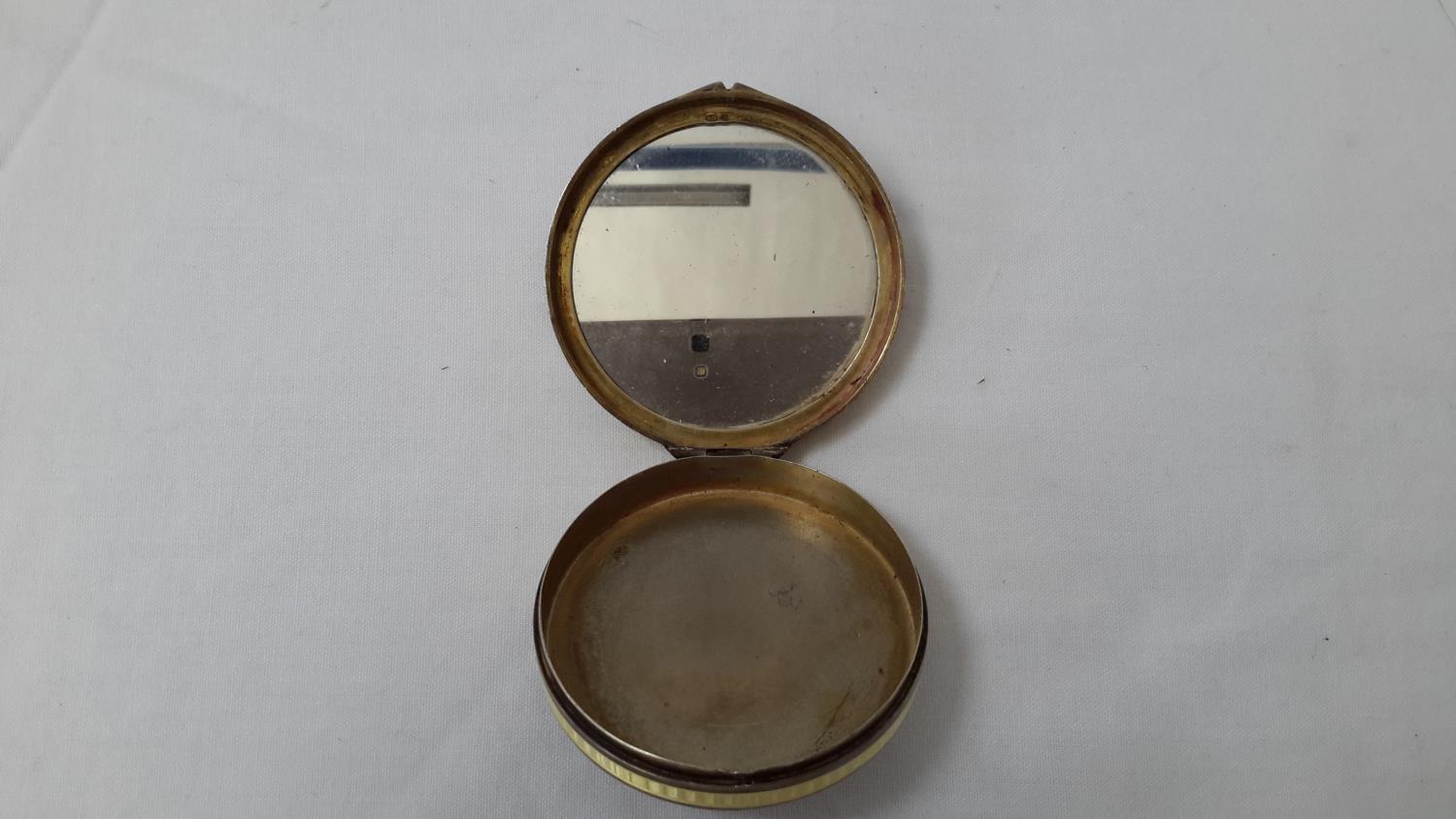 925 silver & enamel ladies snuff compact with mirror, has British import London hallmark - Image 2 of 3