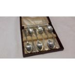 Six Sheffield silver tea spoons dated 1904 by James Lewis & Sons