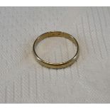 9ct gold band ring