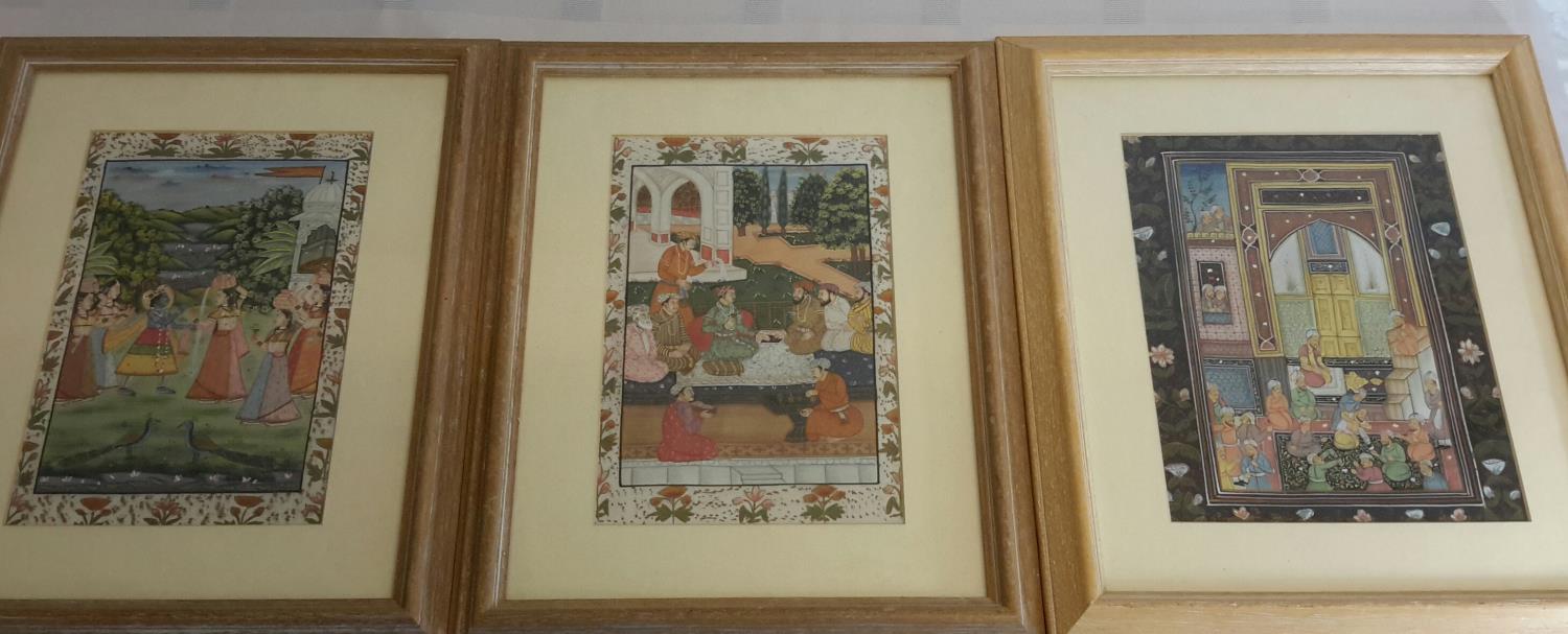 3 Indian silk paintings 42x36cm