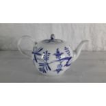 A Meissen blue & white tea pot