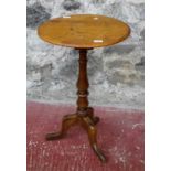 Victorian single pedestal side table, 76cm in height