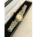 Gucci 9040L sport Swiss Quartz steel & Gold plated watch