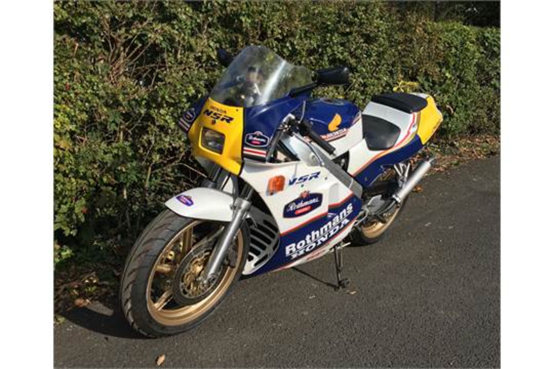 1988 Honda NSR250R SP RJ4 Rothmans Only 5,000kms From New - Image 5 of 9