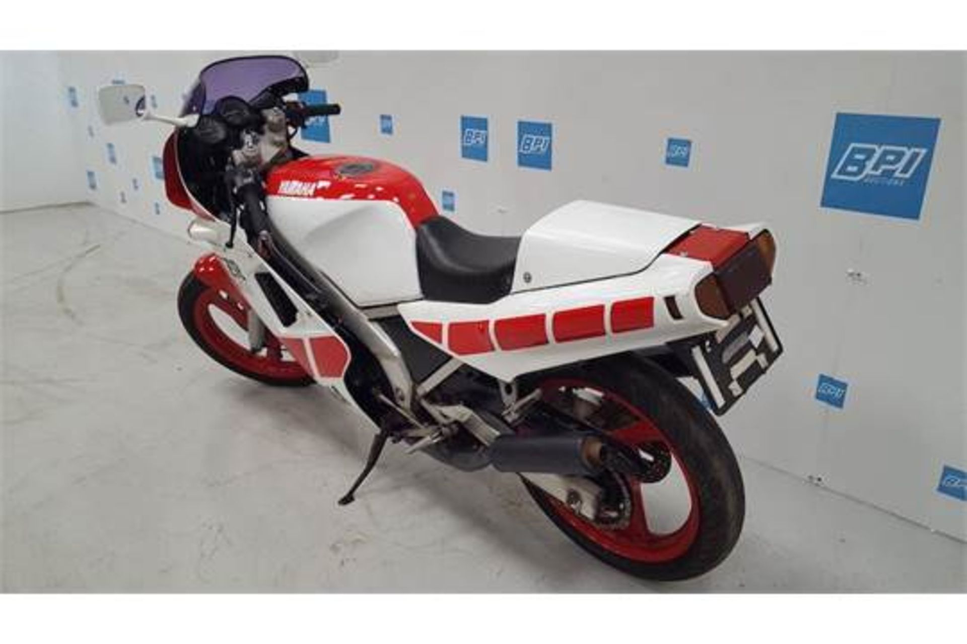 1989 Yamaha TZR250 2 Stroke - {053601} - Image 6 of 7