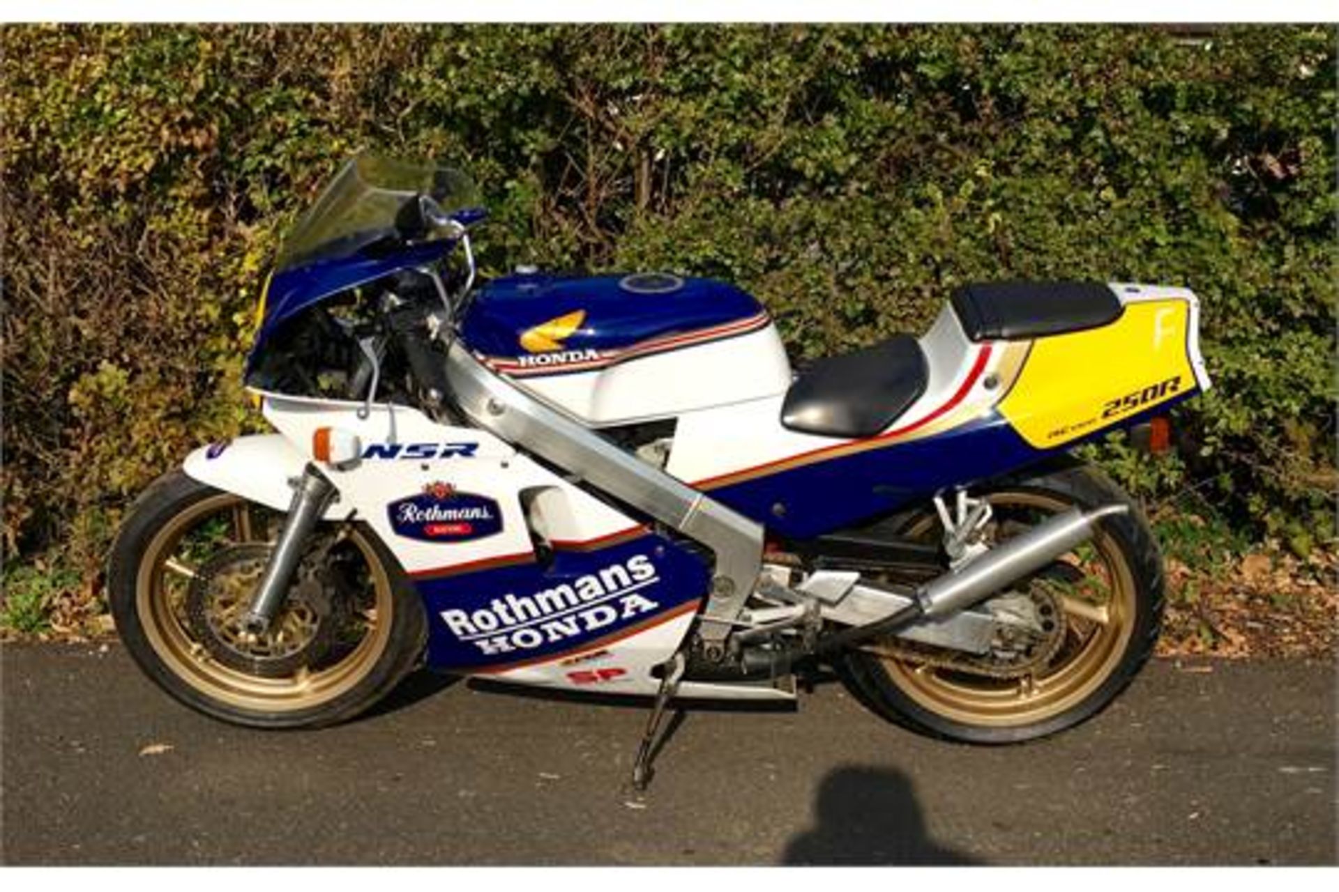 1988 Honda NSR250R SP RJ4 Rothmans Only 5,000kms From New - Image 4 of 9