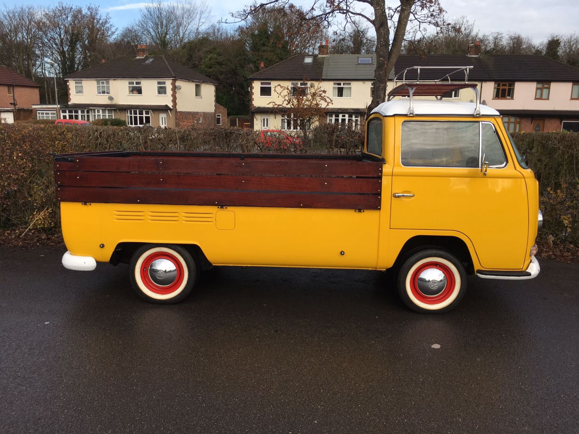 1970 VW T2 Bay Window Low Light Single Cab Pick Up - Image 2 of 10