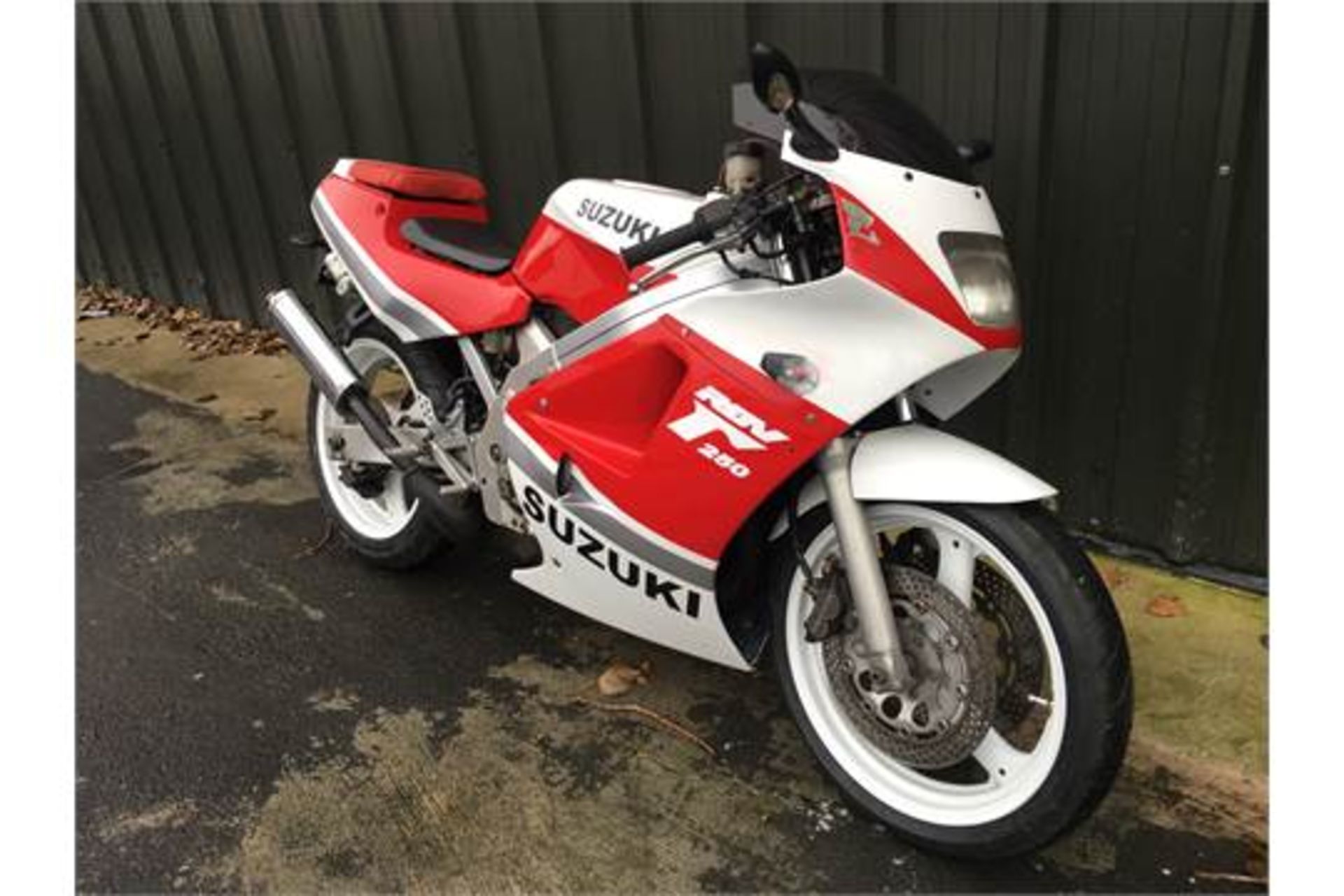 1987 Suzuki RGV250 2 Stroke - Image 2 of 9