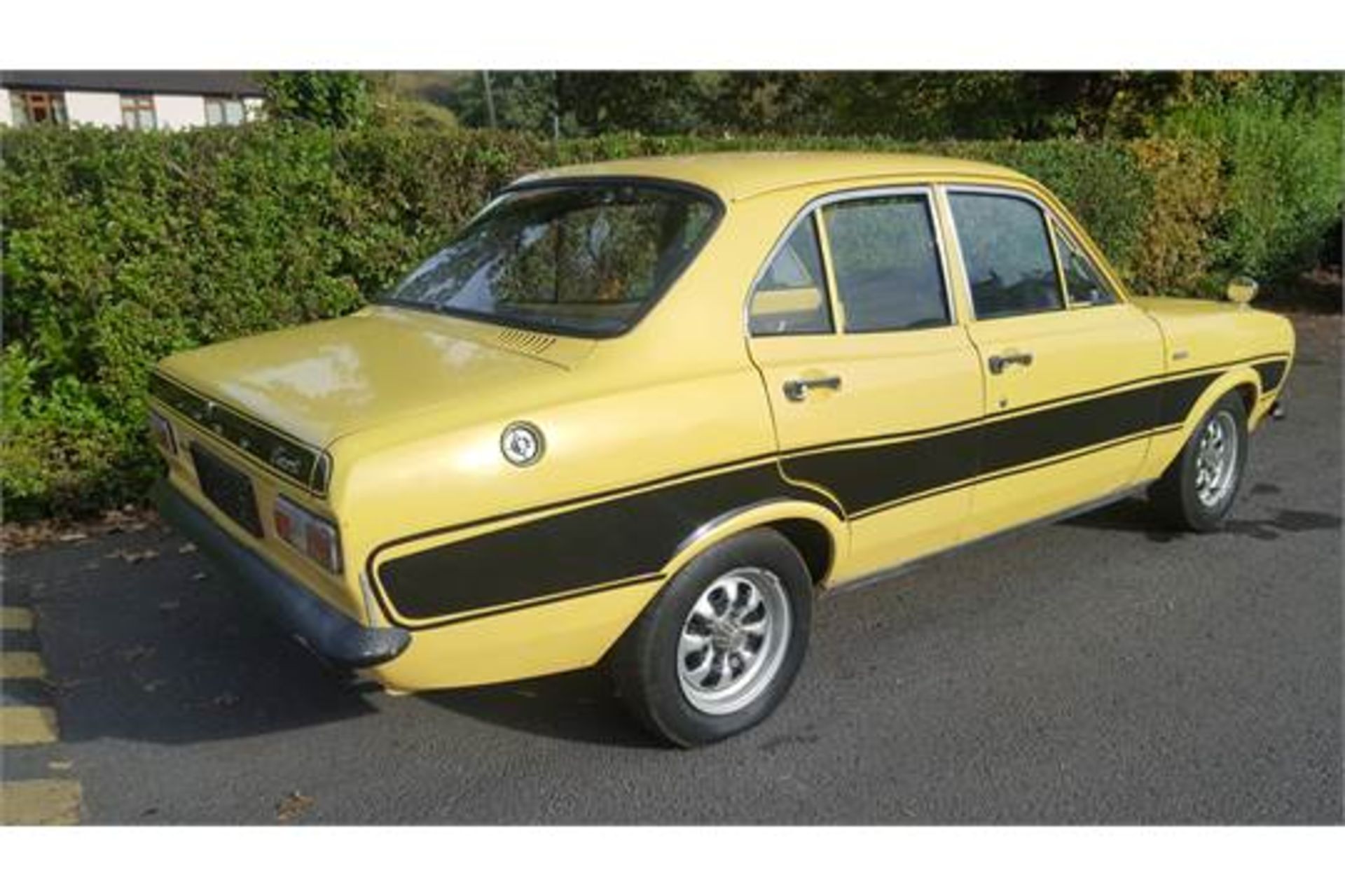 1974 Ford Escort MK1 1.6 Auto 4dr - Image 3 of 10