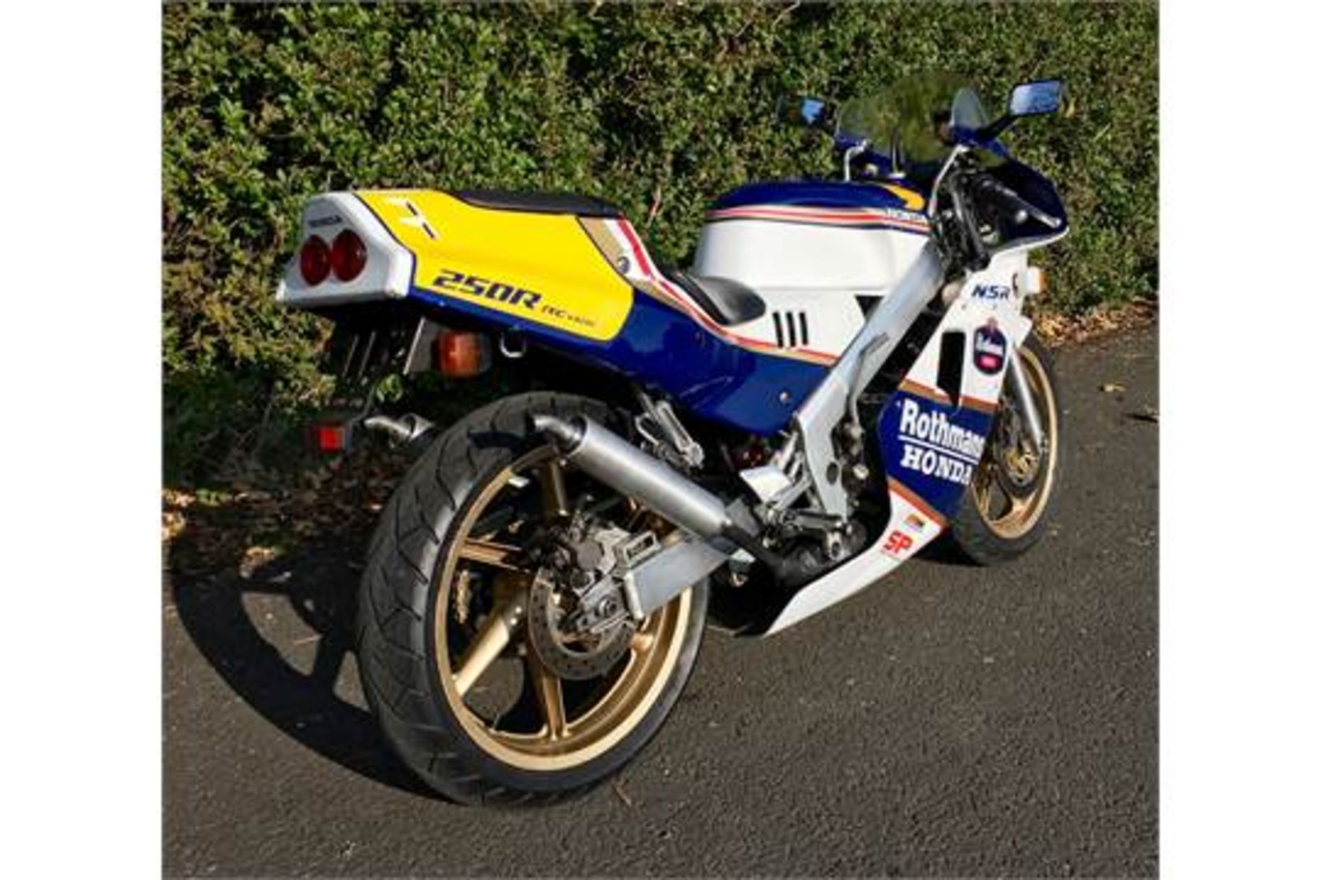 1988 Honda NSR250R SP RJ4 Rothmans Only 5,000kms From New - Bild 3 aus 9