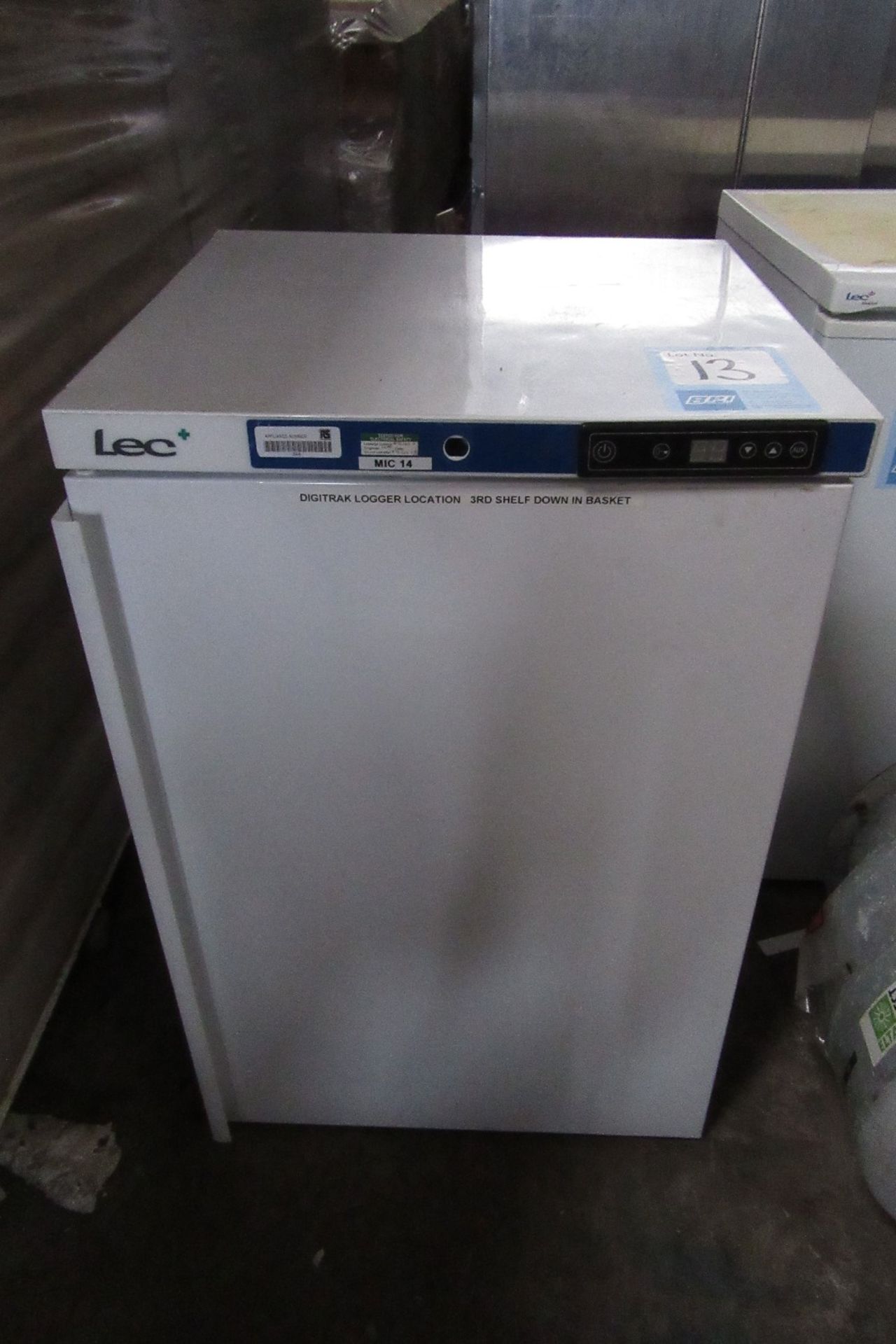 LEC ISU57 Refrigerator, 240V