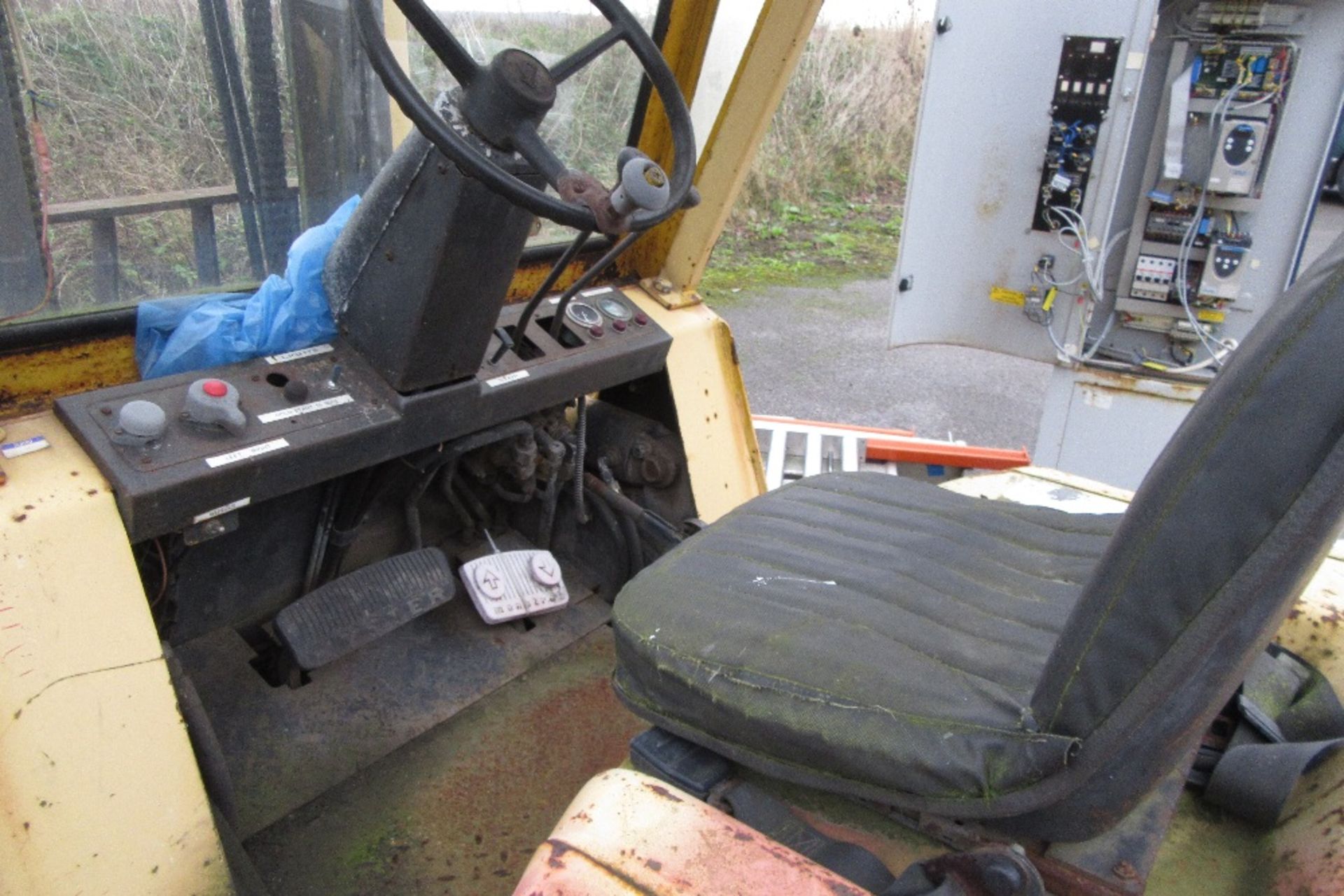 Hyster Diesel Forklift Truck, Capacity: 8000Lbs, Lift: 96", Yer of Manufacture: 1986 - Image 4 of 6