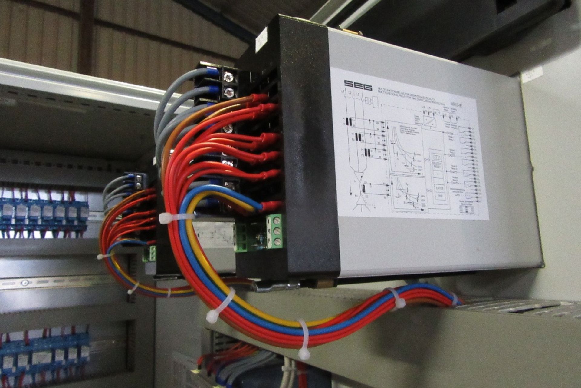 Woodward Power Solutions Station Transformer / Utility Feed Control Cabinet inc: Prometer KVAR Meter - Bild 16 aus 27